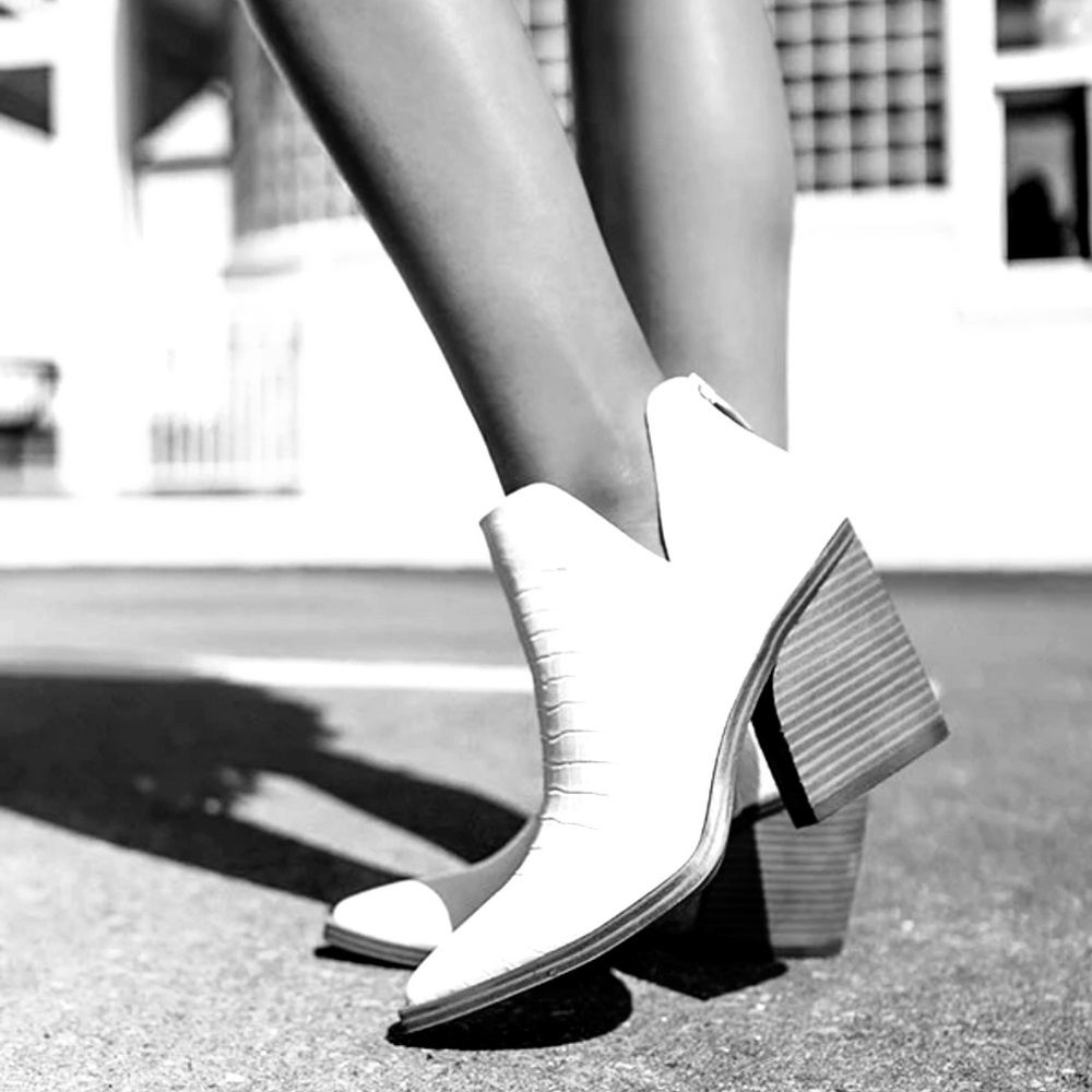 Western Chic Steve Madden Black Leather Booties - Picture 6 of 14
